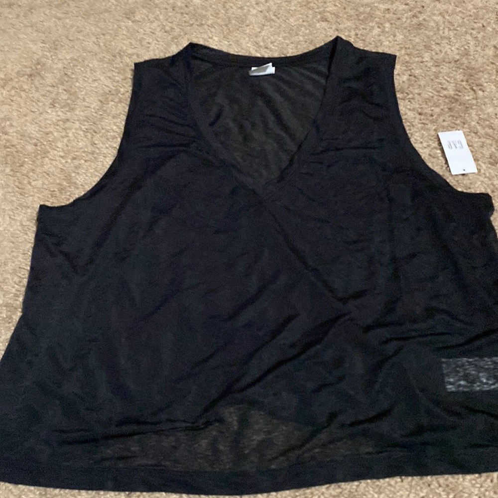 Gap fit burn out top size medium black new with tags